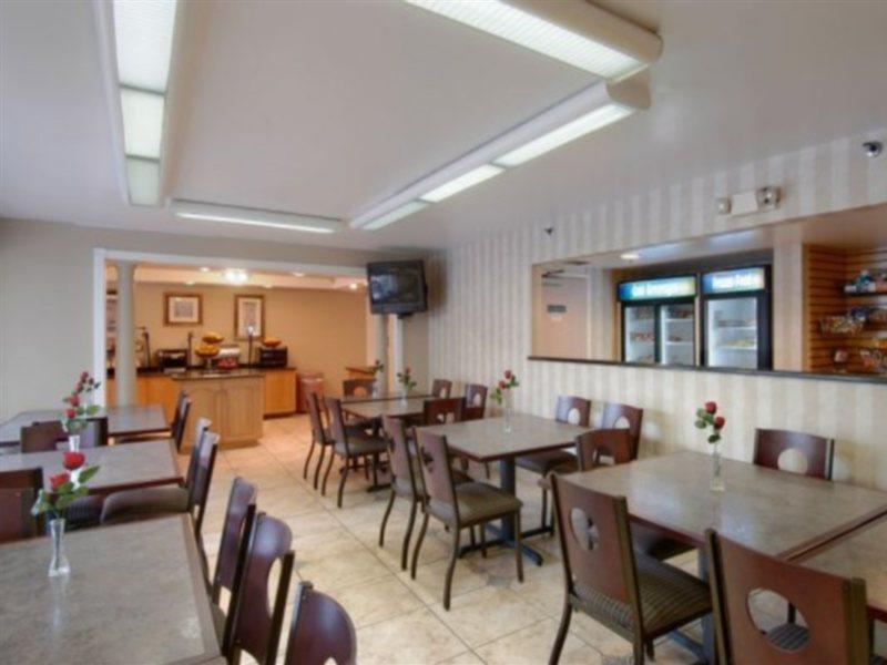 Orlando Inn Near International Drive Williamsburg Εξωτερικό φωτογραφία
